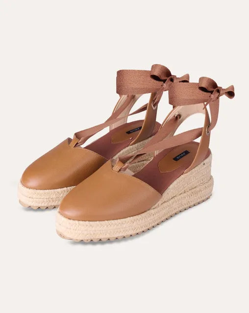 Alpargatas De Piel Caramelo Cuña De Yute Y Amarre