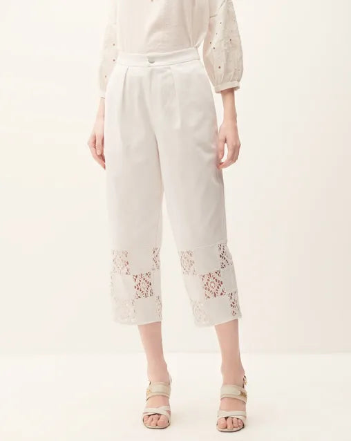Pantalón Culotte Tiro Alto Blanco Cenefa Bordada Y Pinzas
